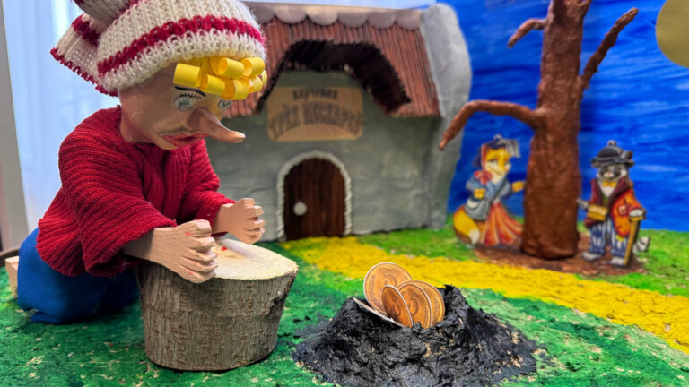 Для педагогов детских садов состоялся конкурс макетов «Финансовая грамотность в сказках, рассказах, мультфильмах»